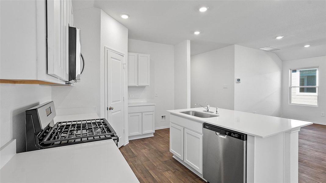 Furnished interior view inside a new home in Marigold, Kyle (Image 6).