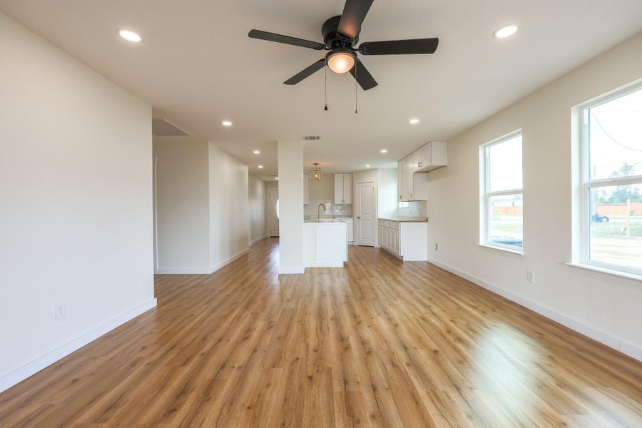 Spacious, unfurnished interior of a new home in , Cleveland (Image 24).