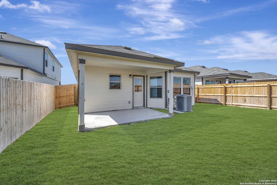 Exterior details and patio area of a home in Park Place, New Braunfels (Image 23).