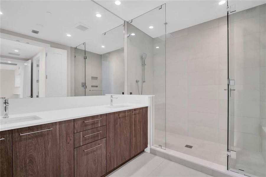 Furnished interior view inside a new home in , St. Petersburg (Image 54).