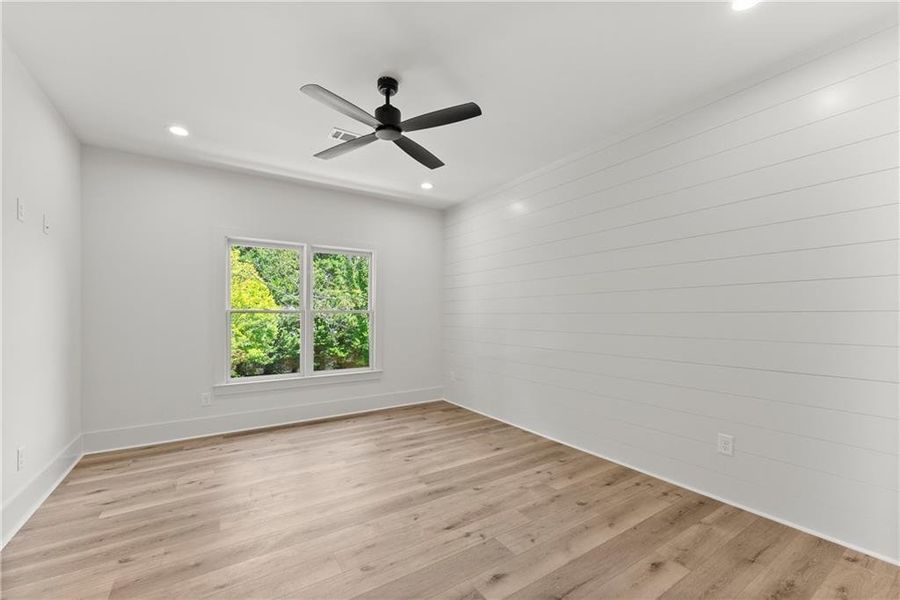 Spacious, unfurnished interior of a new home in , Gainesville (Image 18).