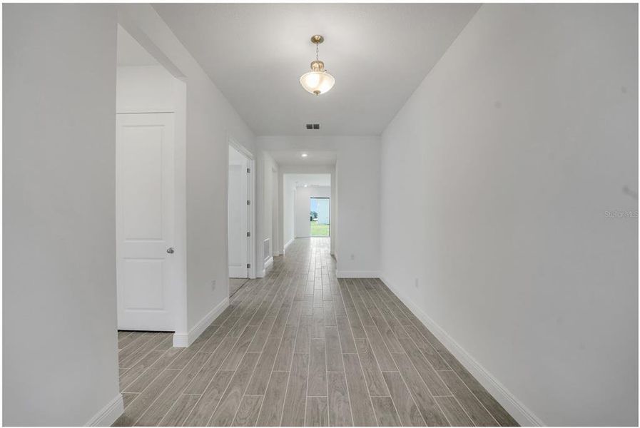Spacious, unfurnished interior of a new home in Avalon Woods, Winter Garden (Image 33).