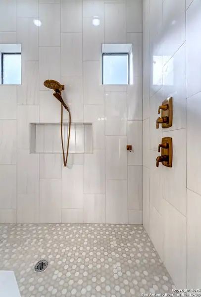 Furnished interior view inside a new home in , La Vernia (Image 4). Furnished interior view inside a new home in , La Vernia (Image 4).