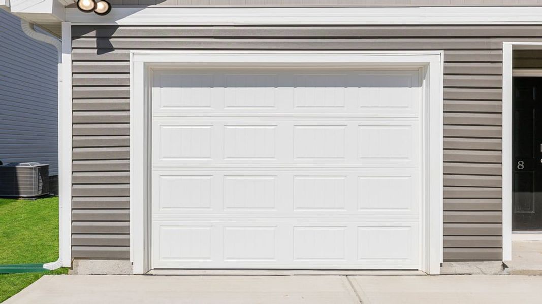 Exterior details and patio area of a home in Tyger Pines, Moore (Image 4).