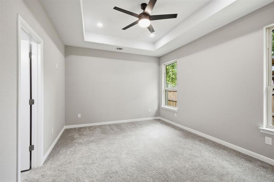 Spacious, unfurnished interior of a new home in , Cleburne (Image 27). Spacious, unfurnished interior of a new home in , Cleburne (Image 27).