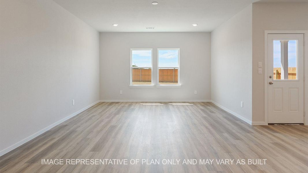 Spacious, unfurnished interior of a new home in Pleasant Hill, Bryan (Image 9).