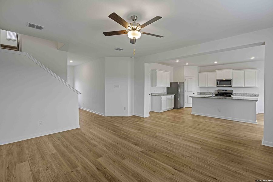 Spacious, unfurnished interior of a new home in , San Antonio (Image 12).