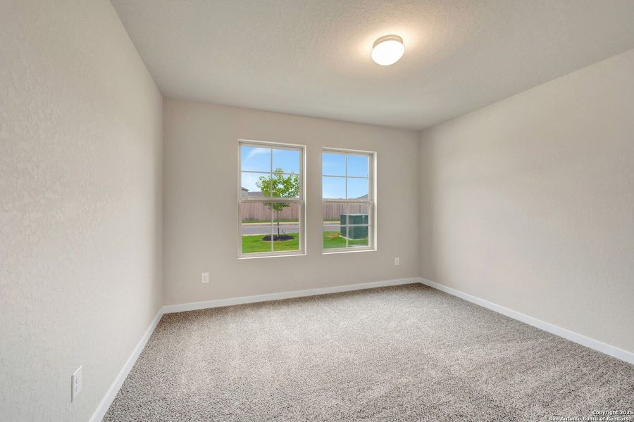 Spacious, unfurnished interior of a new home in Winding Brook, San Antonio (Image 18).