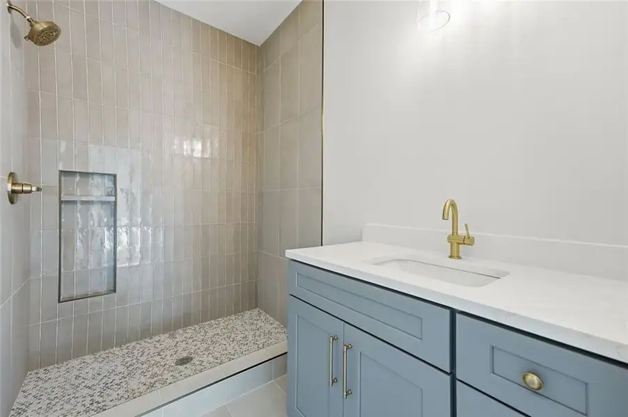 Image 41 of a home in .