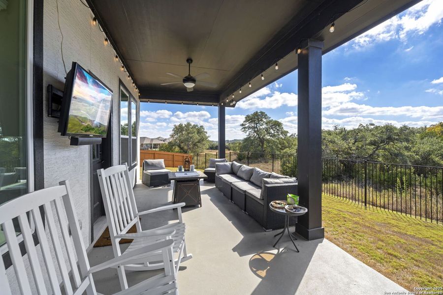 Exterior details and patio area of a home in Meyer Ranch – Legacy Series, New Braunfels (Image 24).
