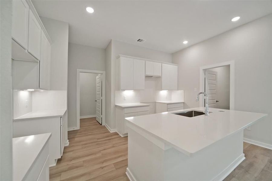 Furnished interior view inside a new home in Sunterra, Katy (Image 77). Furnished interior view inside a new home in Sunterra, Katy (Image 77).