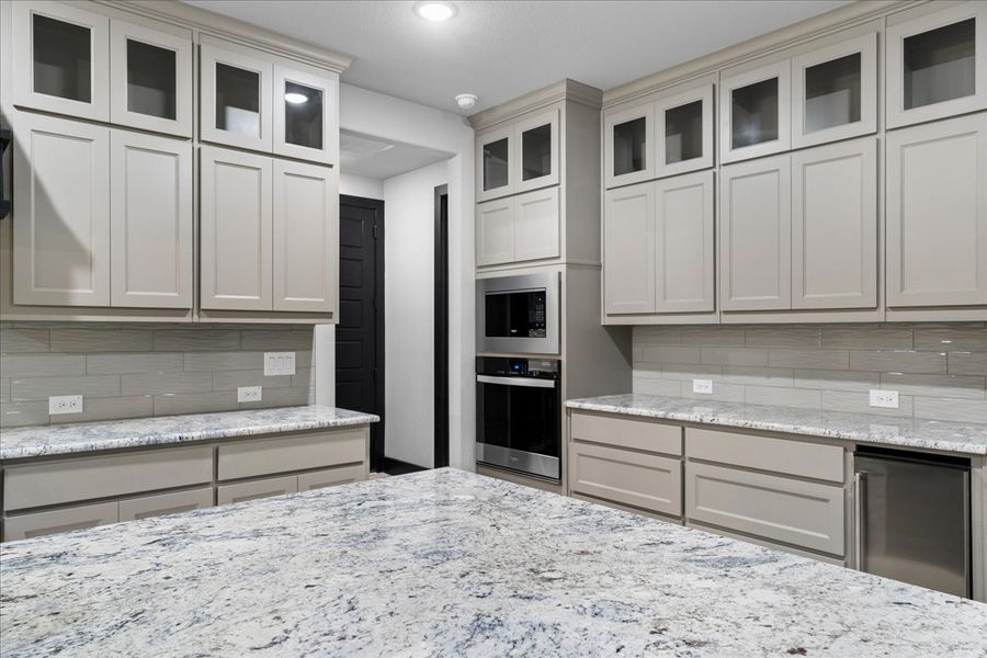 Image 45 representing the The Harper II by Doug Parr Custom Homes in Monarch Manor, Poolville, TX.