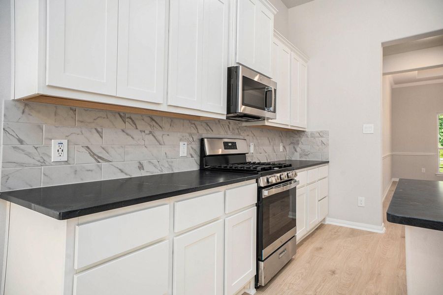 Image 25 of a home in Encino Estates. Image 25 of a home in Encino Estates.