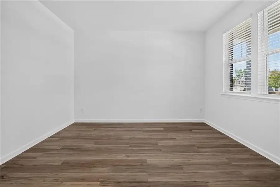 Spacious, unfurnished interior of a new home in Apalachee Hills, Bethlehem (Image 23).
