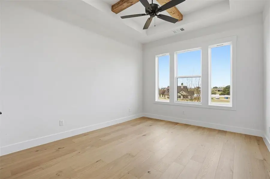 Spacious, unfurnished interior of a new home in , Weatherford (Image 19). Spacious, unfurnished interior of a new home in , Weatherford (Image 19).