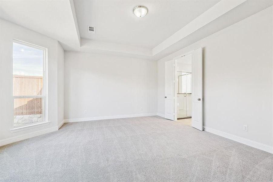 Spacious, unfurnished interior of a new home in , Argyle (Image 21).