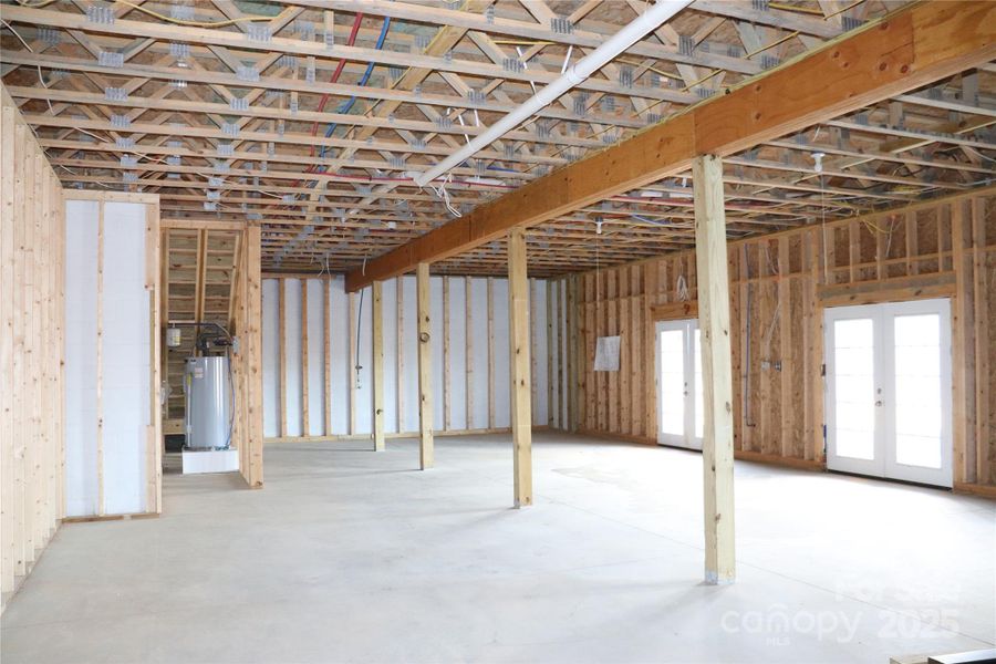 Spacious, unfurnished interior of a new home in , Lenoir (Image 43).