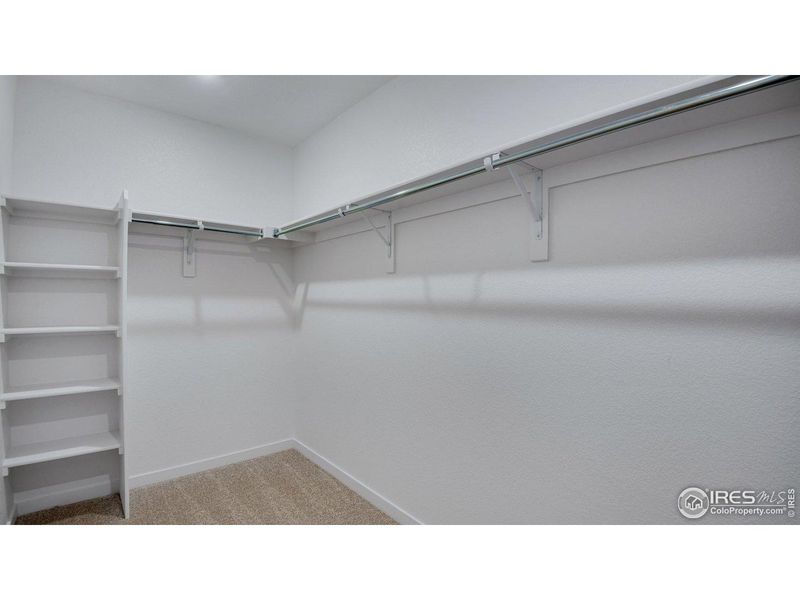 Spacious, unfurnished interior of a new home in Vista Meadows, Fort Lupton (Image 36).