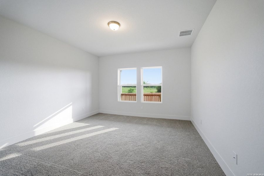 Spacious, unfurnished interior of a new home in Garden Grove, San Antonio (Image 31).