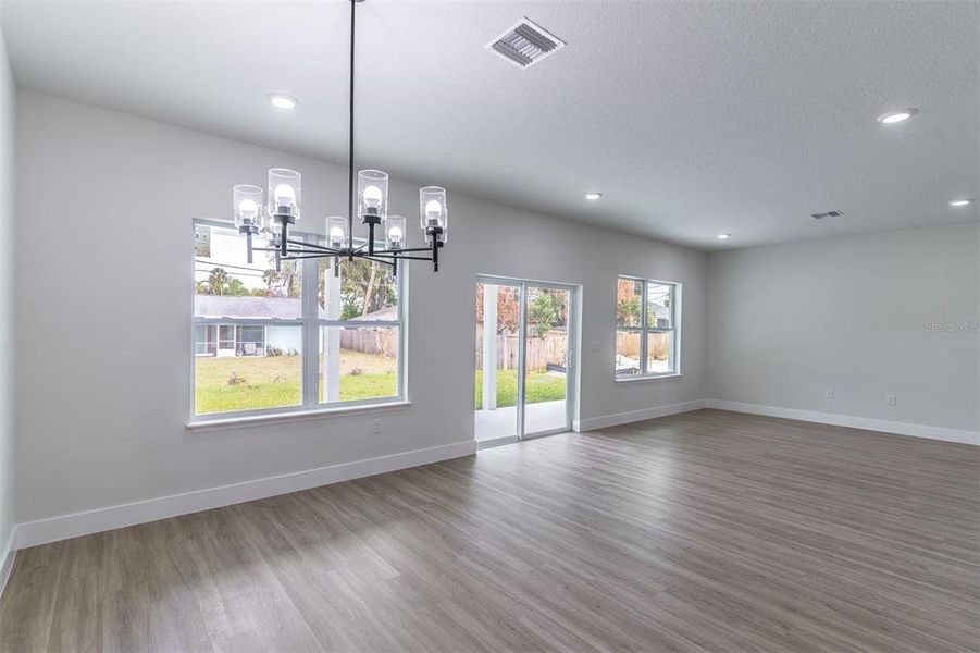 Spacious, unfurnished interior of a new home in , Palm Bay (Image 17).