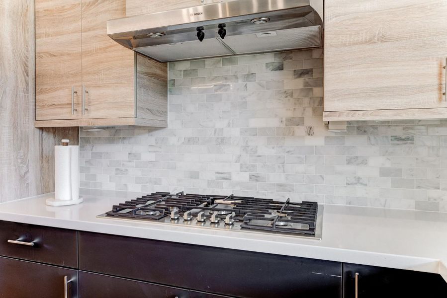 Close-up of interior finishes inside a home in Avondale, Houston (Image 21).