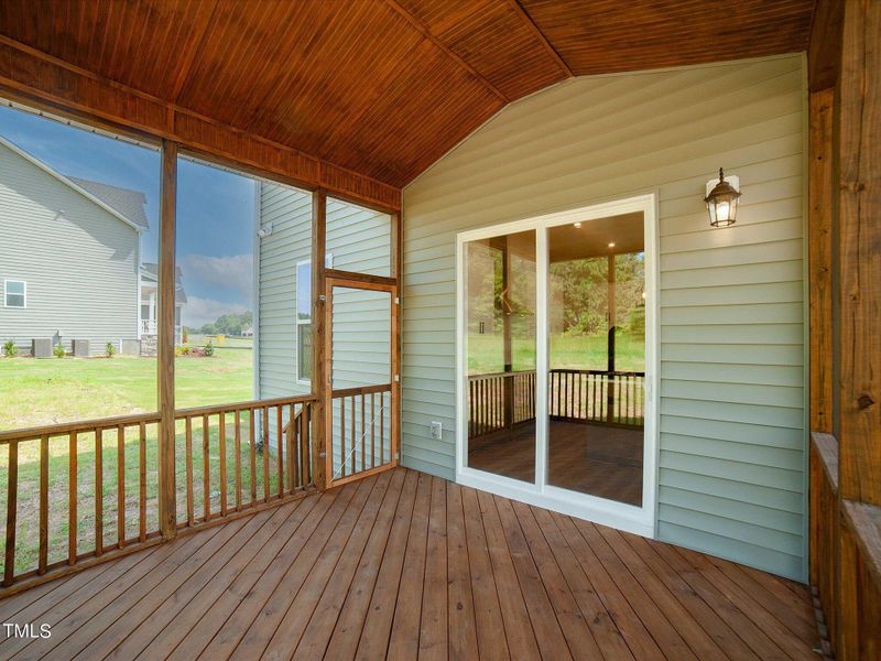 55-Screened Porch