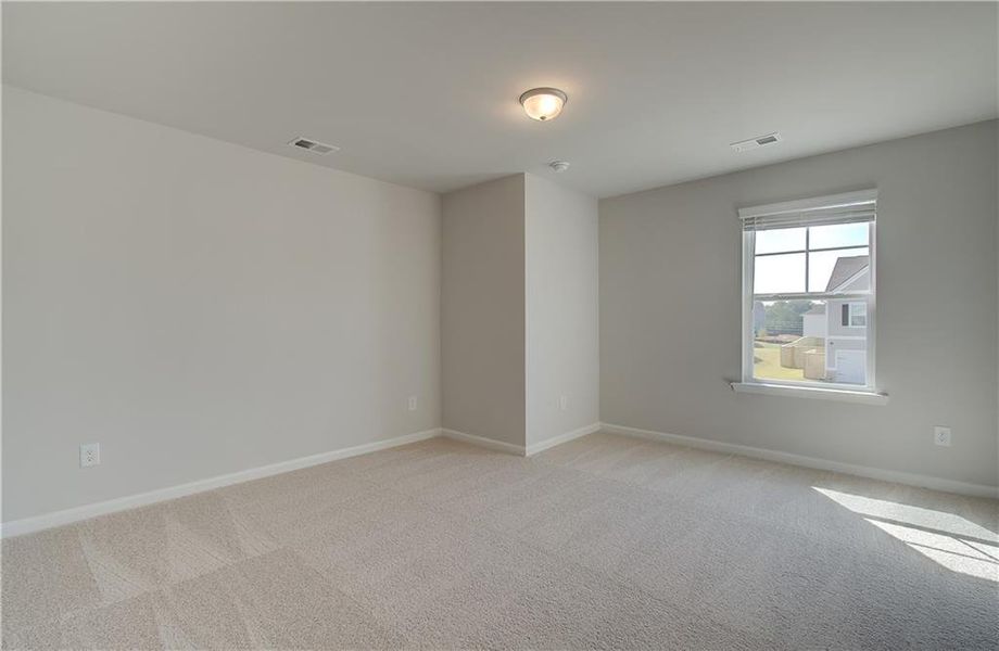Spacious, unfurnished interior of a new home in Chapel Hill, Newnan (Image 22).