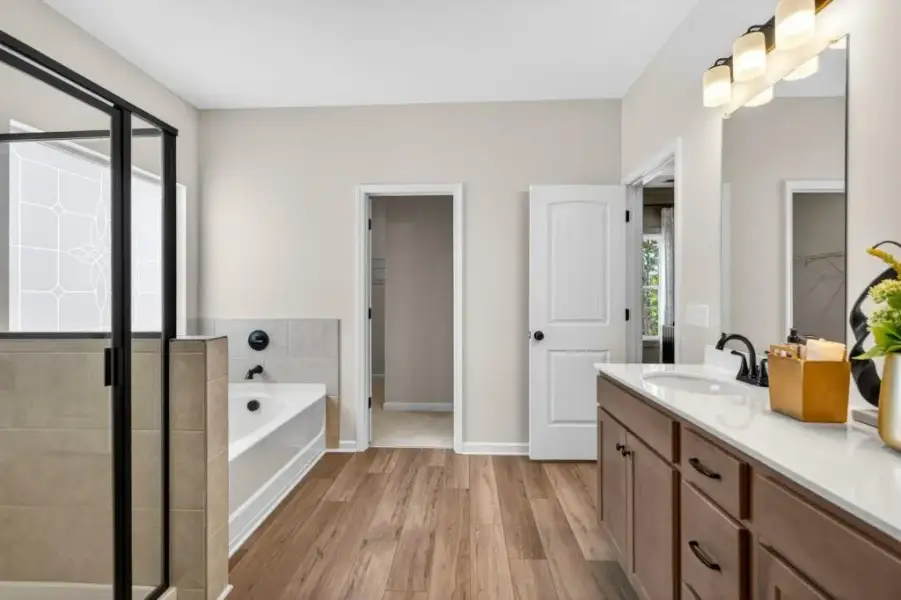 Furnished interior view inside a new home in Oakmont, Dallas (Image 17).