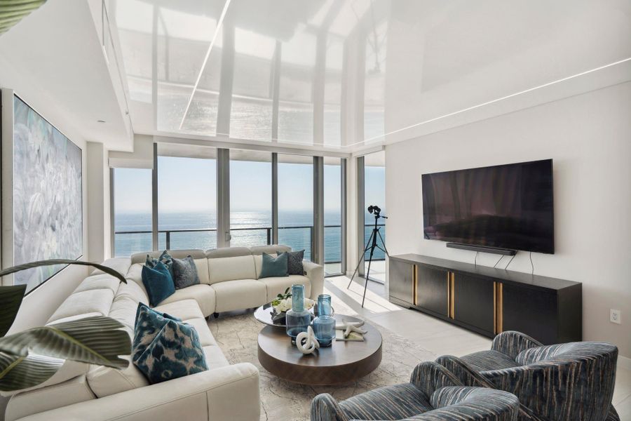 Furnished interior view inside a new home in , Pompano Beach (Image 27). Furnished interior view inside a new home in , Pompano Beach (Image 27).