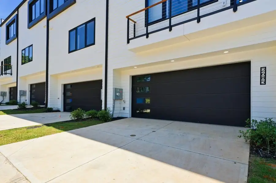 Exterior details and patio area of a home in , Decatur (Image 32).