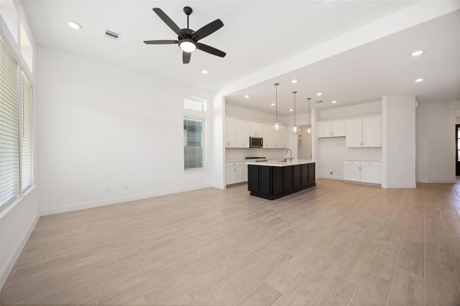 Spacious, unfurnished interior of a new home in Sienna, Missouri City (Image 14). Spacious, unfurnished interior of a new home in Sienna, Missouri City (Image 14).