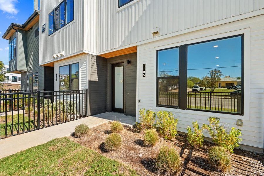 Images are for illustrative purposes only. Photos reflect a similar floor plan and are intended to convey the overall look and feel of the interiors.