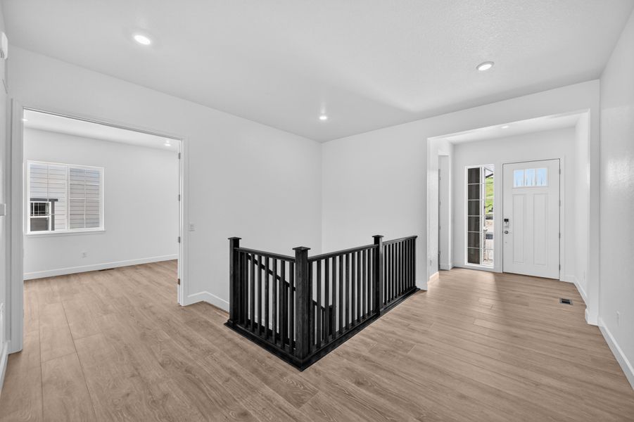 Spacious, unfurnished interior of a new home in Macanta, Castle Rock (Image 18).