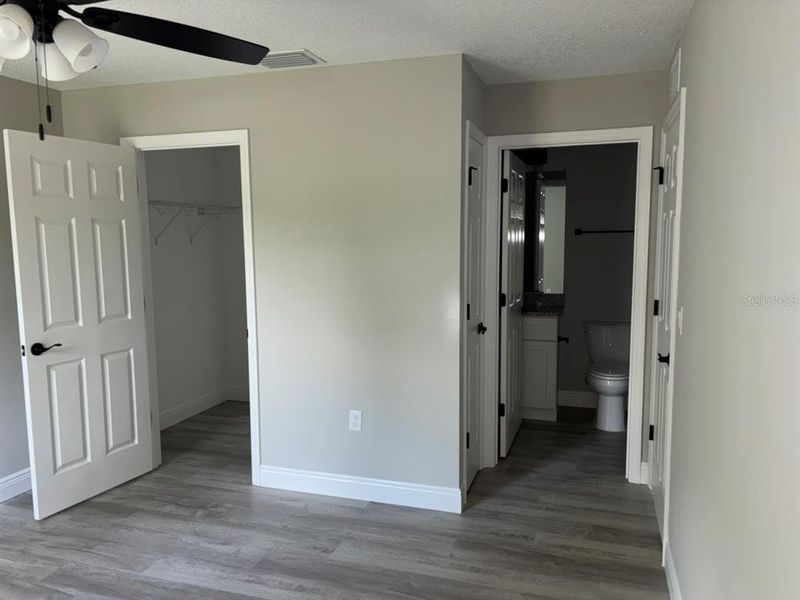 Spacious, unfurnished interior of a new home in , Dunnellon (Image 22).