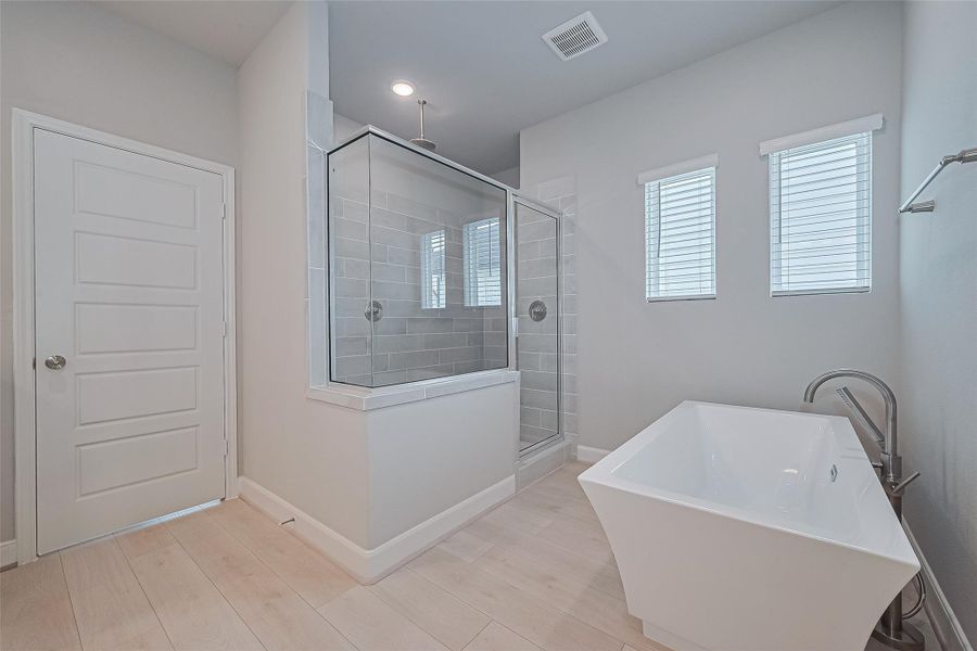 Furnished interior view inside a new home in Regents Court, Houston (Image 17).
