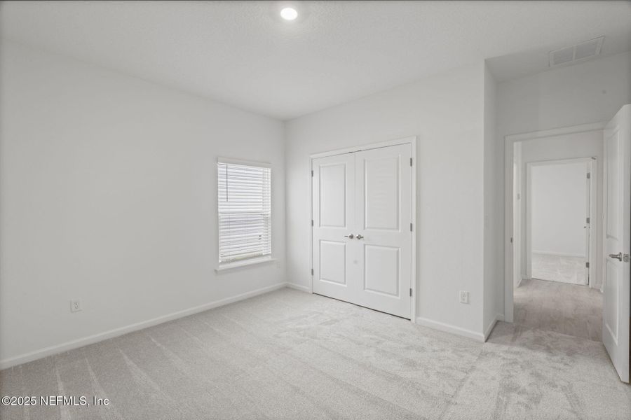Spacious, unfurnished interior of a new home in Beacon Lake, St. Augustine (Image 16).