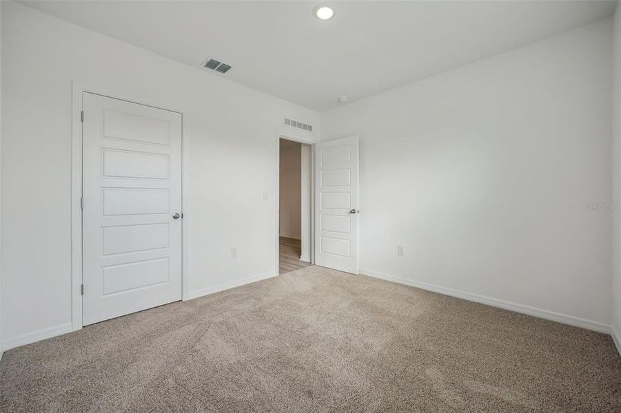 Spacious, unfurnished interior of a new home in , Tavares (Image 12).