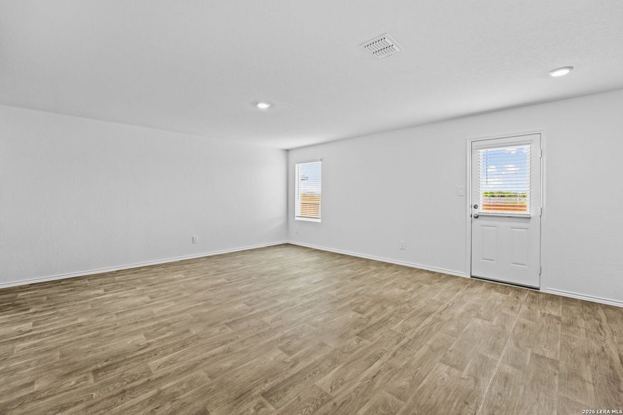 Spacious, unfurnished interior of a new home in Preserve at Medina, Von Ormy (Image 15).