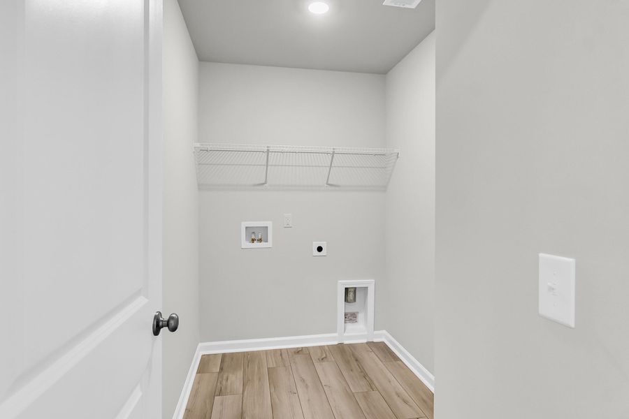 Spacious, unfurnished interior of a new home in Central Creek, Goose Creek (Image 46).