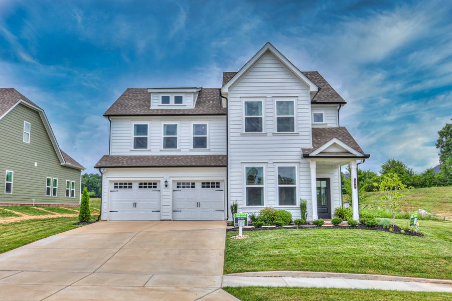 *Traditional 1 model home example. Selections & finishes may vary. *Traditional 1 model home example. Selections & finishes may vary.