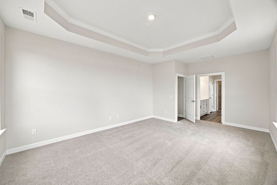 Spacious, unfurnished interior of a new home in Terrapin, Leland (Image 24).