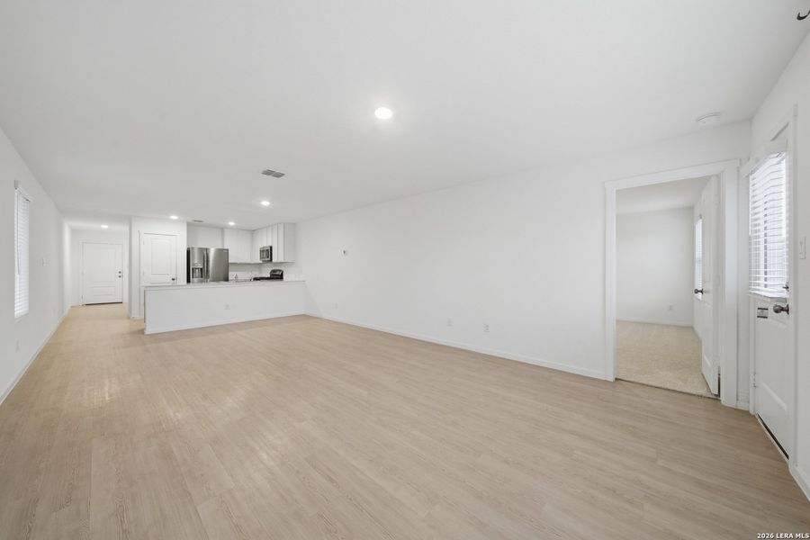 Spacious, unfurnished interior of a new home in Morgan Heights, San Antonio (Image 25).