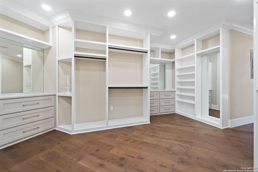 Furnished interior view inside a new home in , Bulverde (Image 7). Furnished interior view inside a new home in , Bulverde (Image 7).