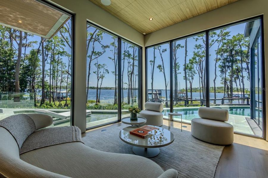Exterior details and patio area of a home in , Windermere (Image 21).