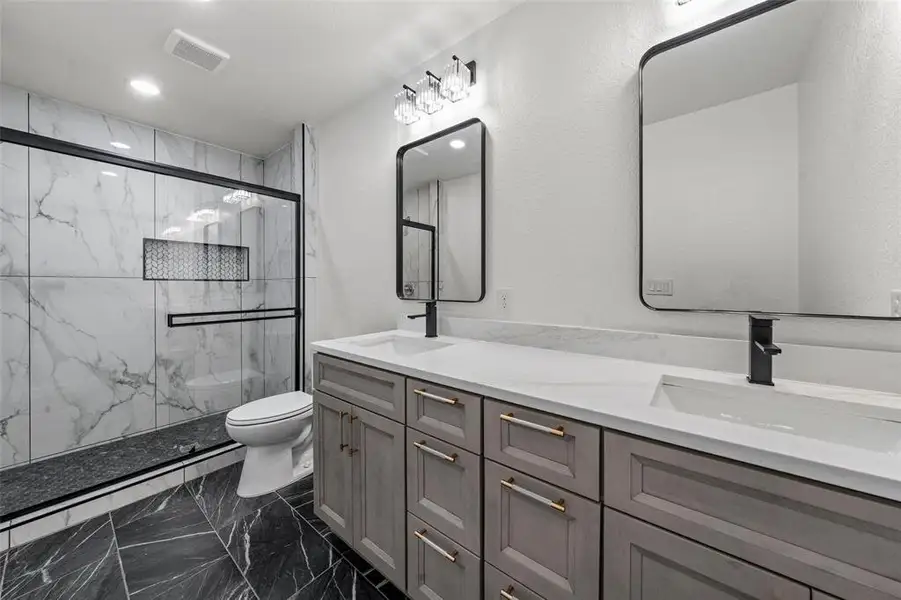 Furnished interior view inside a new home in , Waco (Image 8).