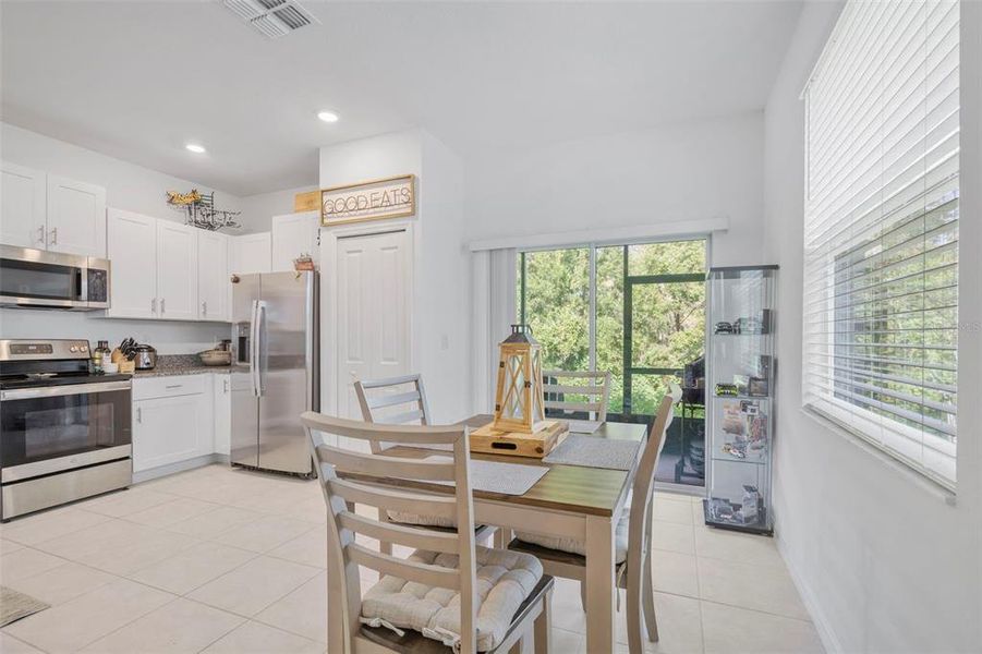 Furnished interior view inside a new home in , Land O' Lakes (Image 33).