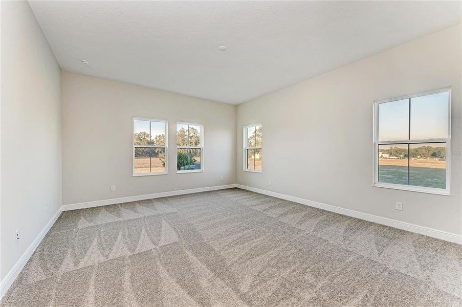 Spacious, unfurnished interior of a new home in Triple Creek, Riverview (Image 20). Spacious, unfurnished interior of a new home in Triple Creek, Riverview (Image 20).