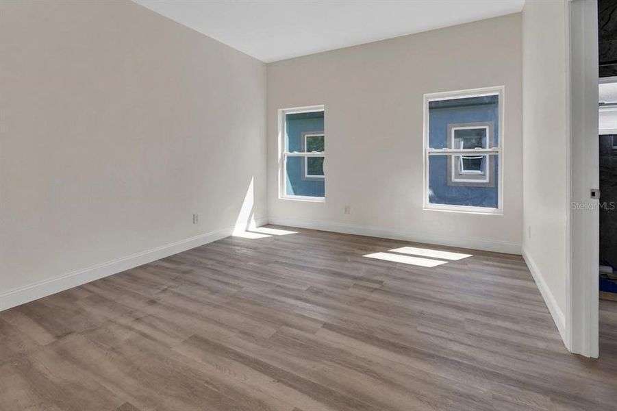 Spacious, unfurnished interior of a new home in , Daytona Beach (Image 20).
