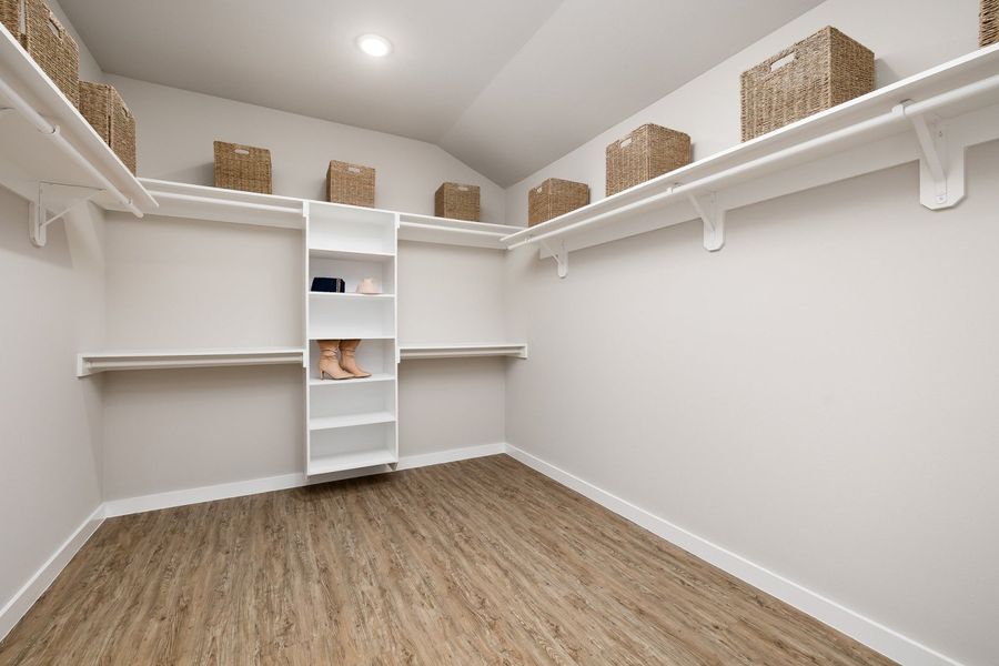 Representative unfurnished interior of a home built from the Duranta by Hakes Brothers in The Heights at Riverbend II, Brownsville (Image 23).