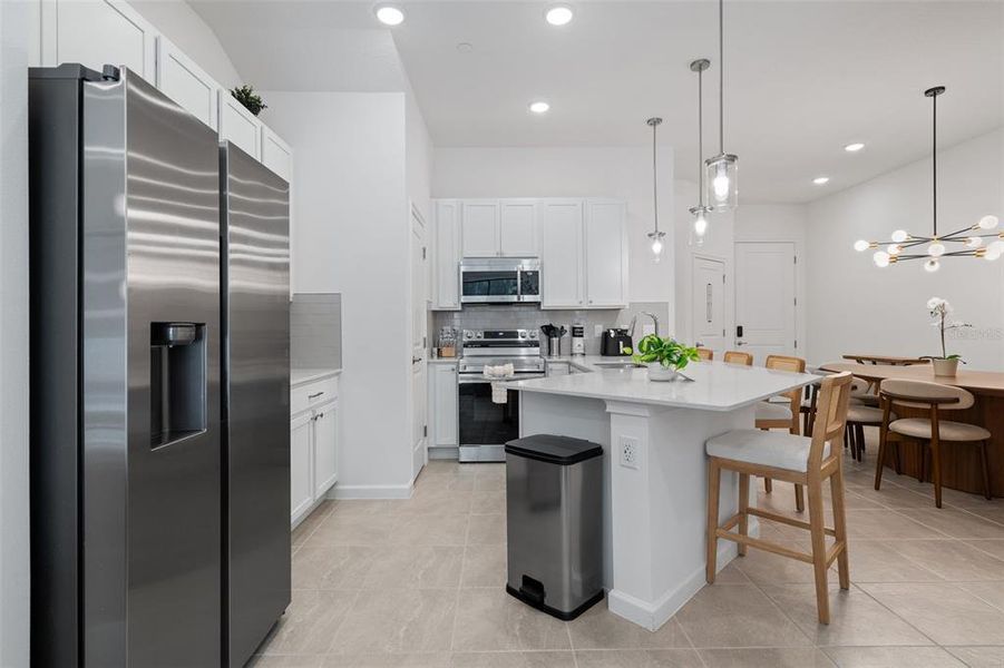 Furnished interior view inside a new home in , Orlando (Image 7).